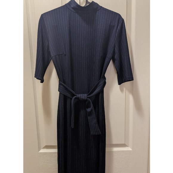 Dress - Picture 2 of 6